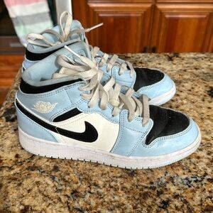 Air Jordan Mid 1. Color way: Ice Blue. Size US 5Y.